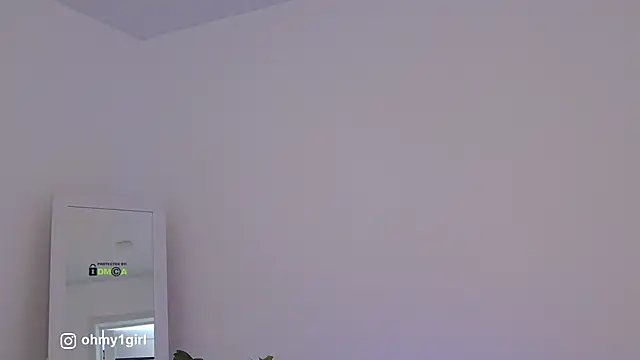 Fallinlove1 online show from March 2, 11:06 am