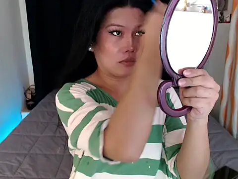 Snapshot of Angelic_Fuckerxxx chatting on September 30, 4:18 am Angelic Fuckerxxx online show from September 30, 4:18 am