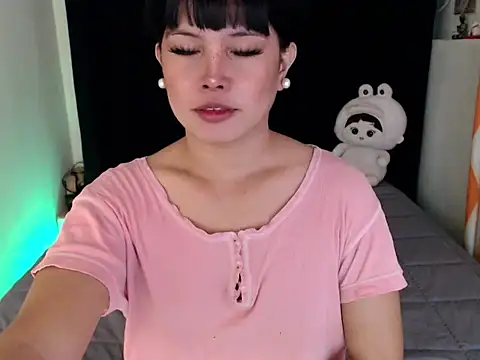 Snapshot of Angelic_Fuckerxxx chatting on October 17, 6:49 am Angelic Fuckerxxx online show from October 17, 6:49 am