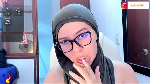 MatchedEyebrow online show from September 26, 9:23 pm