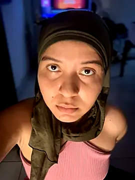 MatchedEyebrow online show from December 15, 10:48 pm