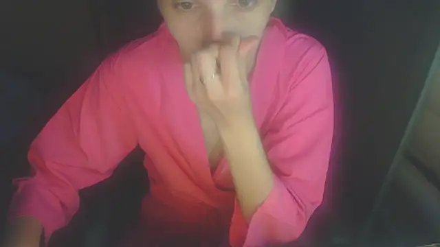 Snapshot of Laco-cO chatting on September 21, 8:29 pm Laco-cO online show from September 21, 8:29 pm