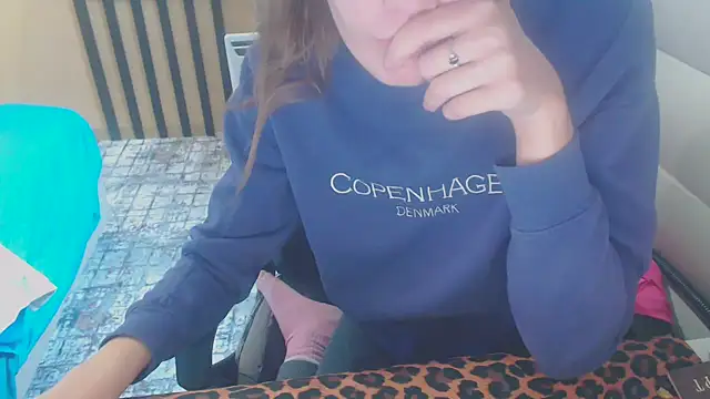 Snapshot of Laco-cO chatting on October 22, 8:30 am Laco-cO online show from October 22, 8:30 am