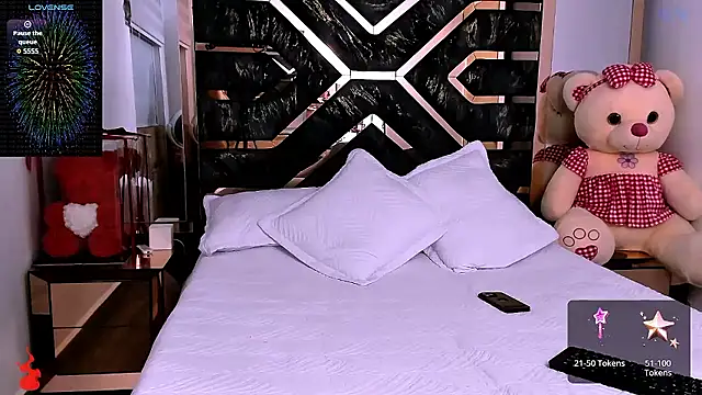 Tania white89 online show from January 13, 1:11 am