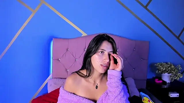 brenda moris01 online show from December 5, 9:16 pm