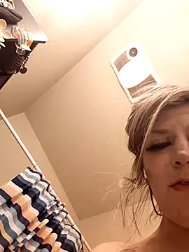 bootiebby online show from March 19, 1:37 pm