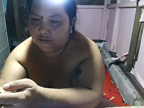 Snapshot of xxbigboootyxx chatting on October 3, 6:07 am xxbigboootyxx online show from October 3, 6:07 am