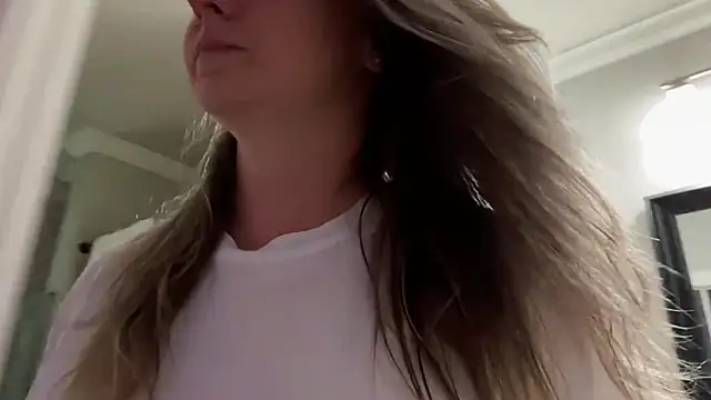 Snapshot of Vivian_MayXxX chatting on September 23, 7:01 pm Vivian MayXxX online show from September 23, 7:01 pm