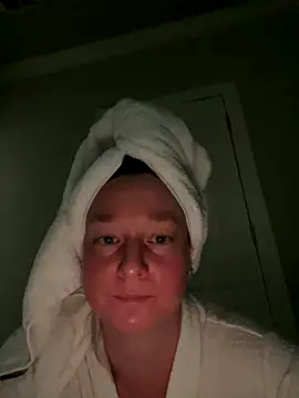 Snapshot of Vivian_MayXxX chatting on October 22, 3:17 pm Vivian MayXxX online show from October 22, 3:17 pm