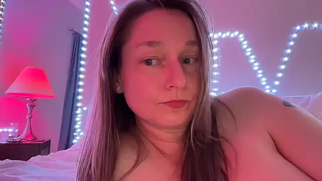 Snapshot of Vivian_MayXxX chatting on September 28, 4:52 am Vivian MayXxX online show from September 28, 4:52 am