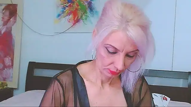 Snapshot of HoneyLara chatting on September 24, 8:41 pm HoneyLara online show from September 24, 8:41 pm