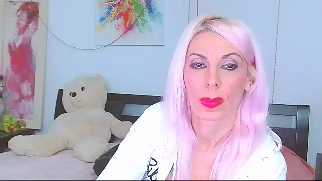 HoneyLara online show from November 30, 8:35 pm