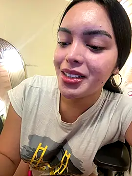 TS-SimplyTheBest online show from November 20, 8:37 am