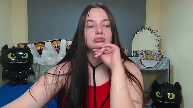 Snapshot of MilanaPrice chatting on October 25, 5:15 am MilanaPrice online show from October 25, 5:15 am