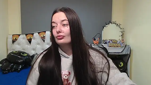 Snapshot of MilanaPrice chatting on October 18, 11:13 am MilanaPrice online show from October 18, 11:13 am