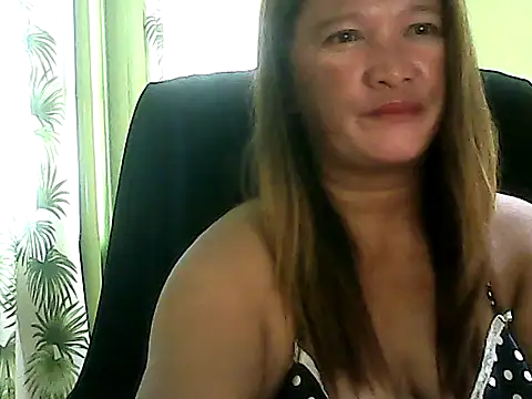 Snapshot of hott_scarlett chatting on September 17, 11:58 pm hott scarlett online show from September 17, 11:58 pm