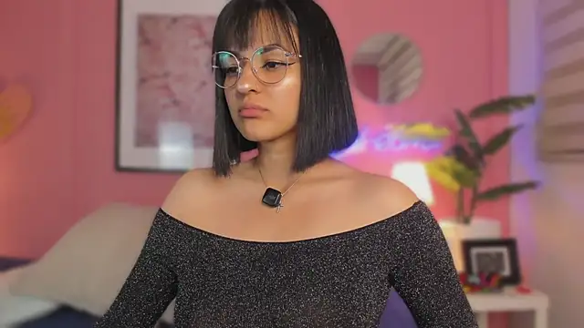 SoySaraa online show from October 24, 7:15 am