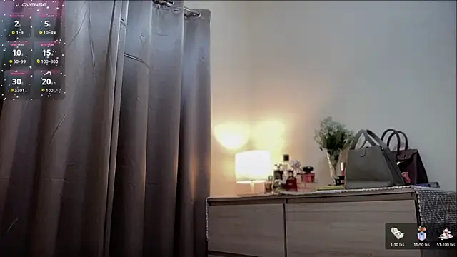 Snapshot of Anna_Leah chatting on October 8, 2:10 pm Anna Leah online show from October 8, 2:10 pm