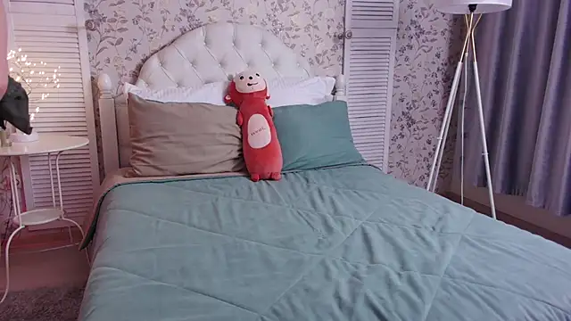 Wendy-Darling online show from December 15, 1:22 am