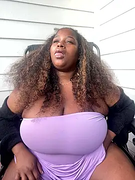 BigFineSelena online show from June 10, 9:24 pm