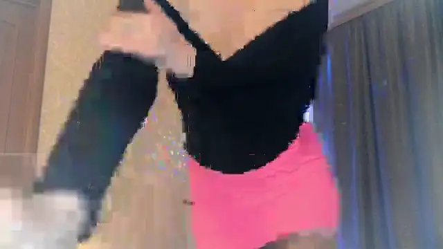 Snapshot of elenaza chatting on September 28, 7:41 pm elenaza online show from September 28, 7:41 pm