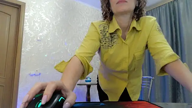 Snapshot of elenaza chatting on October 11, 5:26 pm elenaza online show from October 11, 5:26 pm