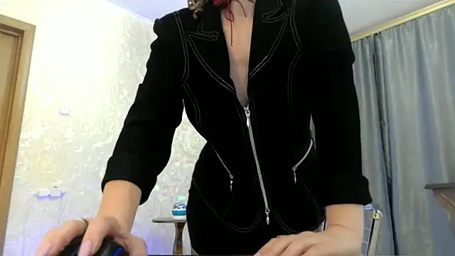 Snapshot of elenaza chatting on October 2, 8:03 pm elenaza online show from October 2, 8:03 pm