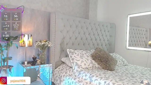 Snapshot of emma_zoe19 chatting on October 28, 9:19 pm emma zoe19 online show from October 28, 9:19 pm