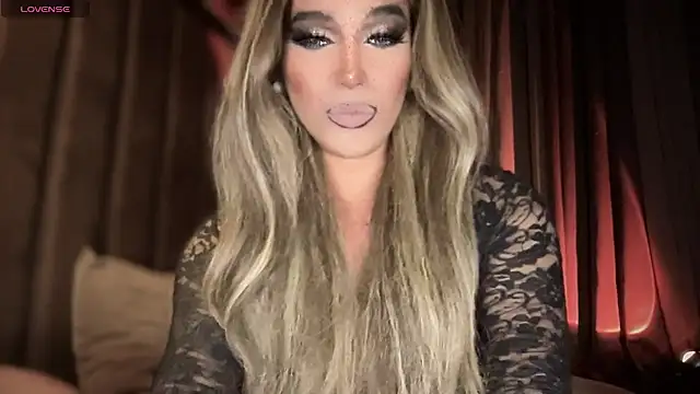 Snapshot of Lo_la_69 chatting on September 27, 10:55 am Lo la 69 online show from September 27, 10:55 am