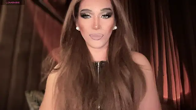 Snapshot of Lo_la_69 chatting on October 31, 5:20 am Lo la 69 online show from October 31, 5:20 am