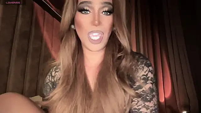 Snapshot of Lo_la_69 chatting on October 12, 6:49 am Lo la 69 online show from October 12, 6:49 am