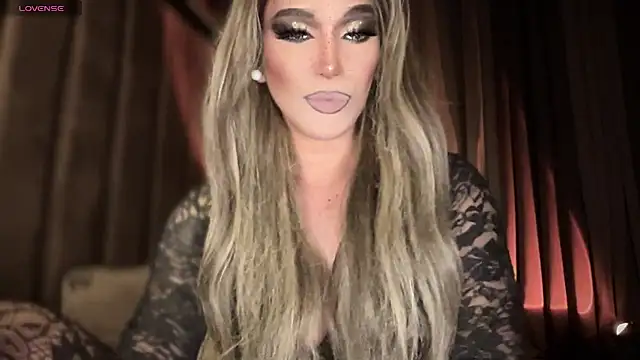 Snapshot of Lo_la_69 chatting on September 30, 4:18 am Lo la 69 online show from September 30, 4:18 am