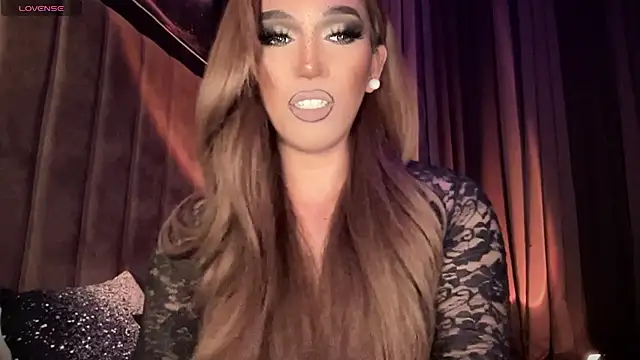 Snapshot of Lo_la_69 chatting on October 20, 5:10 am Lo la 69 online show from October 20, 5:10 am