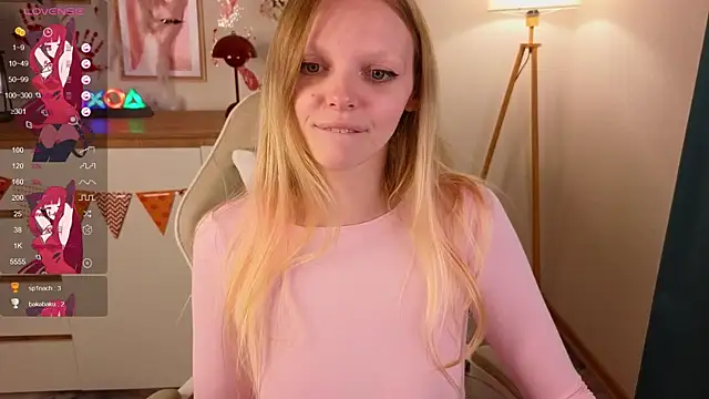 Snapshot of evangel1ne chatting on October 24, 11:45 pm evangel1ne online show from October 24, 11:45 pm