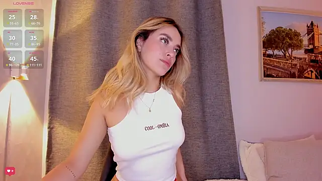 Snapshot of Assh_lee_ chatting on October 16, 1:36 pm Assh lee  online show from October 16, 1:36 pm