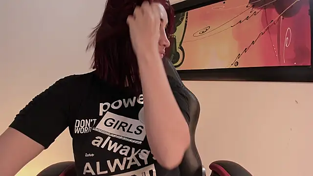 Snapshot of madelaine_blosson chatting on September 22, 9:57 pm madelaine blosson online show from September 22, 9:57 pm