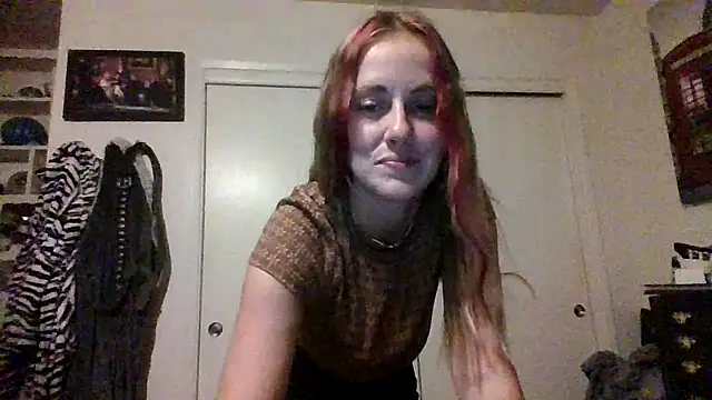 Snapshot of ClumsyLink chatting on September 12, 2:45 am ClumsyLink online show from September 12, 2:45 am