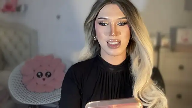 Ts glamxxxx online show from October 3, 5:12 am