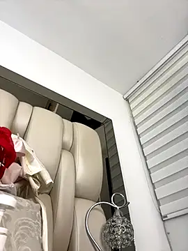 Snapshot of ALISSON_FOXXX1 chatting on October 22, 10:59 pm ALISSON FOXXX1 online show from October 22, 10:59 pm