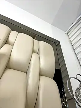 Snapshot of ALISSON_FOXXX1 chatting on September 22, 9:46 pm ALISSON FOXXX1 online show from September 22, 9:46 pm