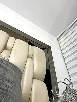 Snapshot of ALISSON_FOXXX1 chatting on October 8, 9:52 pm ALISSON FOXXX1 online show from October 8, 9:52 pm