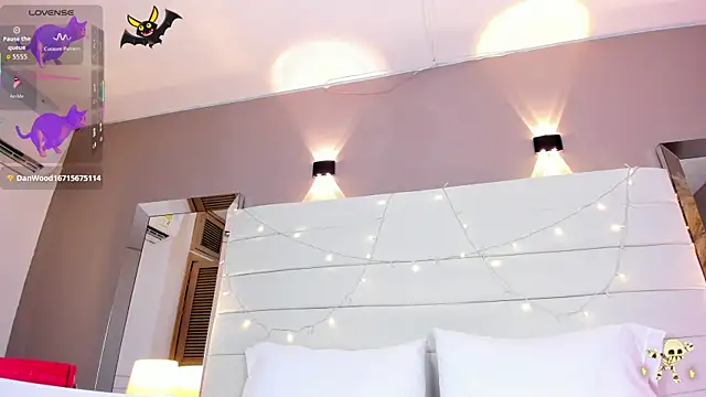 Charlotte93  online show from November 4, 12:32 pm