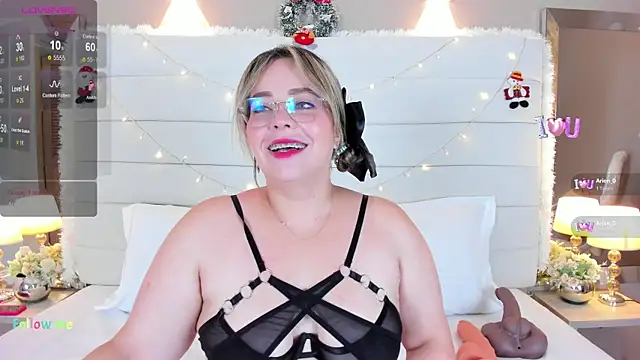 Charlotte93  online show from November 24, 11:56 am