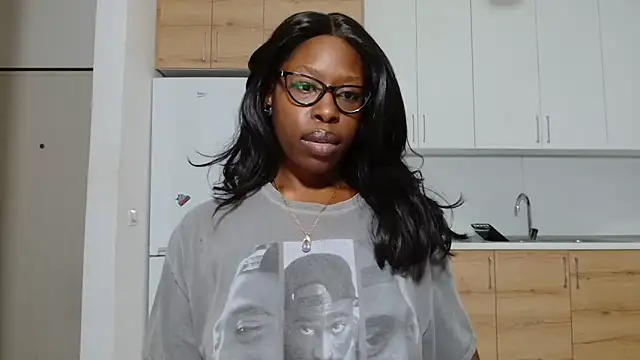 MadamIndigo online show from October 13, 3:36 pm