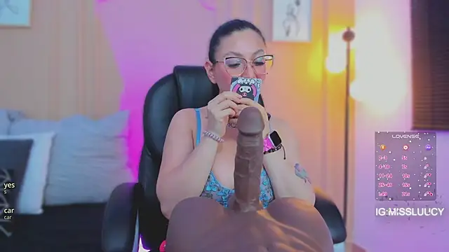 lucy neil online show from March 29, 8:46 am