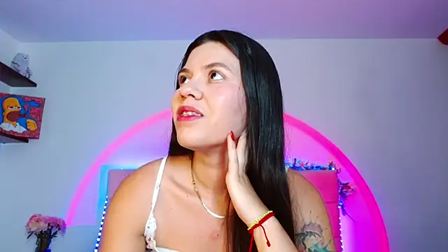 Snapshot of Layla_Rachel chatting on October 14, 12:57 am Layla Rachel online show from October 14, 12:57 am