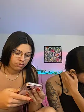 Snapshot of Layla_Rachel chatting on October 27, 3:46 am Layla Rachel online show from October 27, 3:46 am