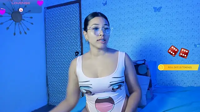 Snapshot of caylinhot7 chatting on October 18, 5:32 am caylinhot7 online show from October 18, 5:32 am