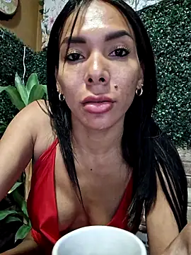 Snapshot of Doll_Loren chatting on September 27, 9:11 pm Doll Loren online show from September 27, 9:11 pm