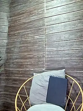 Snapshot of Doll_Loren chatting on October 2, 3:39 pm Doll Loren online show from October 2, 3:39 pm